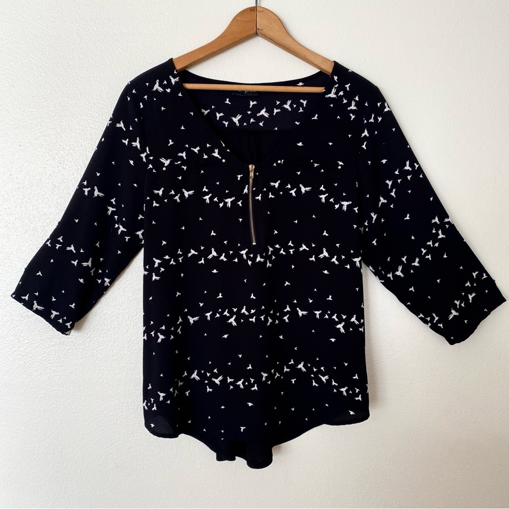 Tempted 3/4 Sleeve Black Blouse Hummingbird Print Womens Size Medium Black White